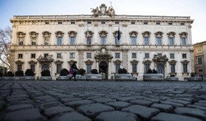 Consulta - Legittime le limitazioni dei Comuni alle locazioni brevi ed alle attività alberghiere